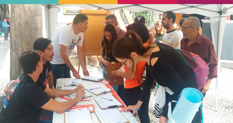 Sindicato está nas ruas por previdência e educação dignas