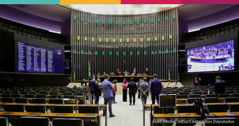 Renda emergencial aos que não têm emprego formal pode chegar a R$ 1.200 por família