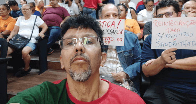 Sindicato participa de protesto contra demissão de jornalista
