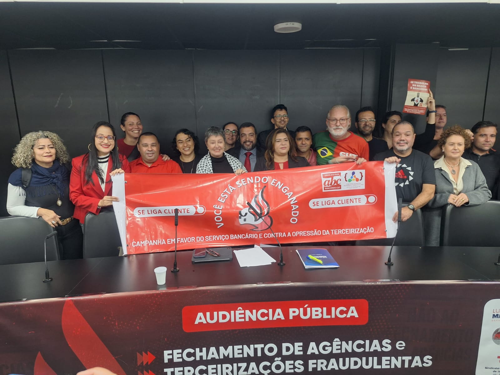 Santander: Sindicato participa de audiência pública na Alesp que denuncia fechamento de agências e terceirizações fraudulentas