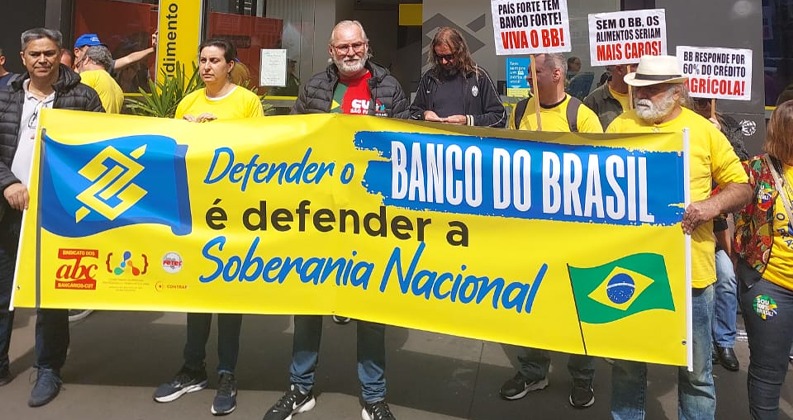 Bancários se unem em defesa do Banco do Brasil