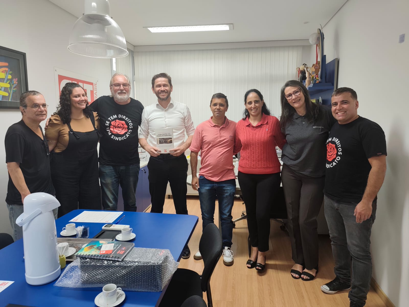 Superintendente regional do Santander visita o Sindicato