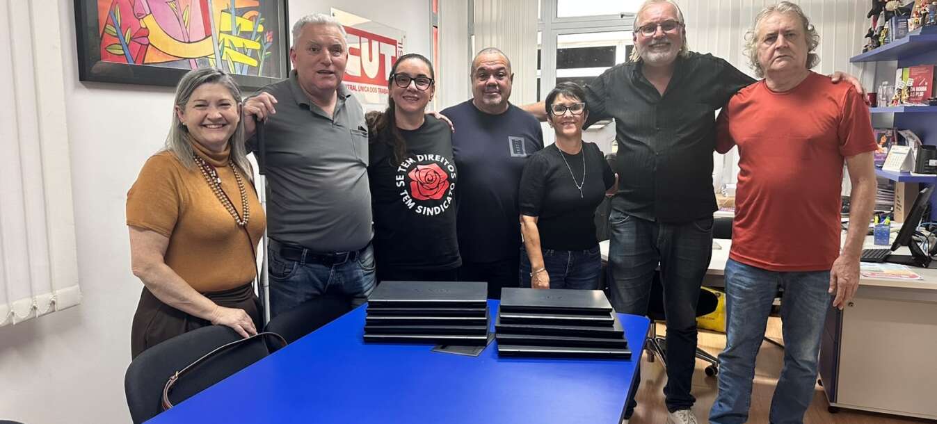 Sindicato dos Bancários do ABC viabiliza doação de 10 notebooks para a ABEA