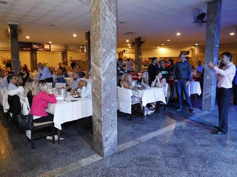 Jantar das agências 100% sindicalizadas no  Sindicato dos Bancários do ABC no restaurante Florestal. Avenida Maria Servidei Demarchi, 2.998 - São Bernardo do Campo/SP. Brasil_22_03_2018. Fotos Dino Santos.