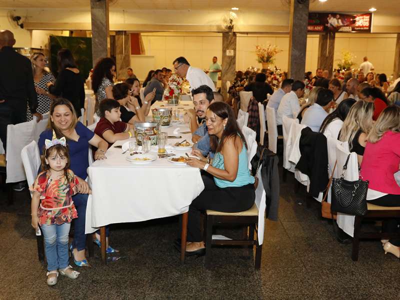 Jantar das agências 100% sindicalizadas no  Sindicato dos Bancários do ABC no restaurante Florestal. Avenida Maria Servidei Demarchi, 2.998 - São Bernardo do Campo/SP. Brasil_22_03_2018. Fotos Dino Santos.