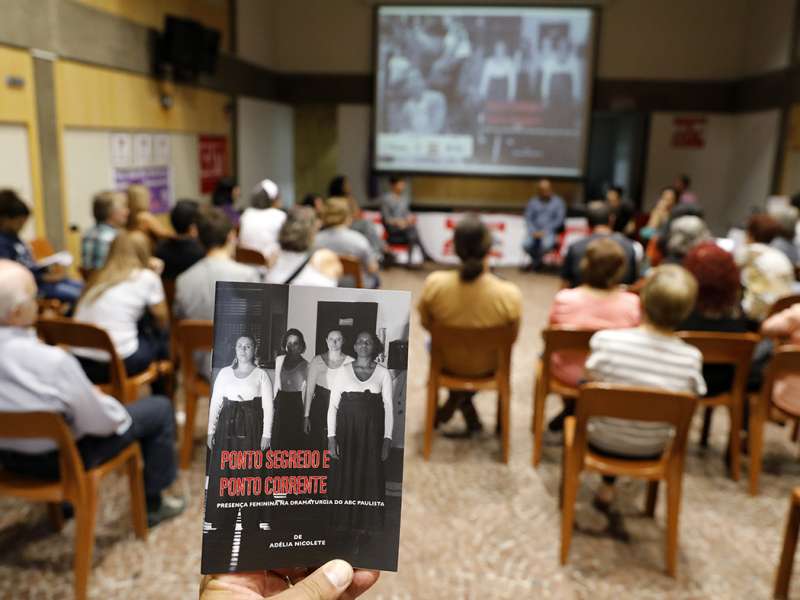 Lançamento do livro Ponto Segredo.Ponto Corrente no centro de formação dos Bancários do ABC. Rua Cavier de Toledo, 268 - Centro de Santo André/SP. Brasil_23_03_2018. Fotos Dino Santos.