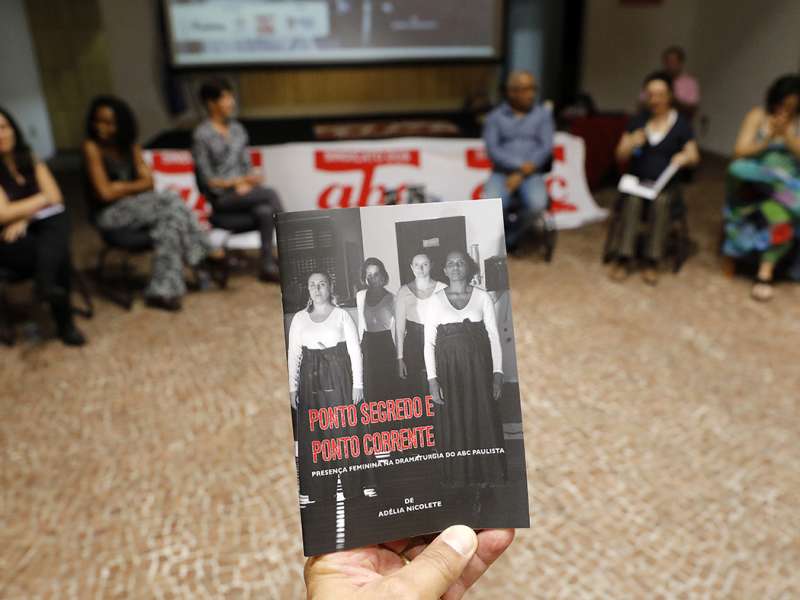 Lançamento do livro Ponto Segredo.Ponto Corrente no centro de formação dos Bancários do ABC. Rua Cavier de Toledo, 268 - Centro de Santo André/SP. Brasil_23_03_2018. Fotos Dino Santos.