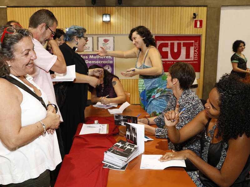 Lançamento do livro Ponto Segredo.Ponto Corrente no centro de formação dos Bancários do ABC. Rua Cavier de Toledo, 268 - Centro de Santo André/SP. Brasil_23_03_2018. Fotos Dino Santos.