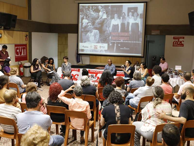 Lançamento do livro Ponto Segredo.Ponto Corrente no centro de formação dos Bancários do ABC. Rua Cavier de Toledo, 268 - Centro de Santo André/SP. Brasil_23_03_2018. Fotos Dino Santos.