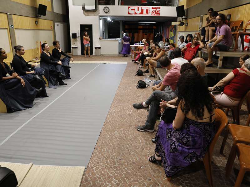 Apresentação da peça de teatro ponto corrente no centro de formação dos Bancários do ABC. Rua Cavier de Toledo, 268 - Centro de Santo André/SP. Brasil_25_03_2018. Fotos Dino Santos.
