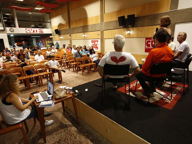 04-13-2018 lanamento do livro se publico 18