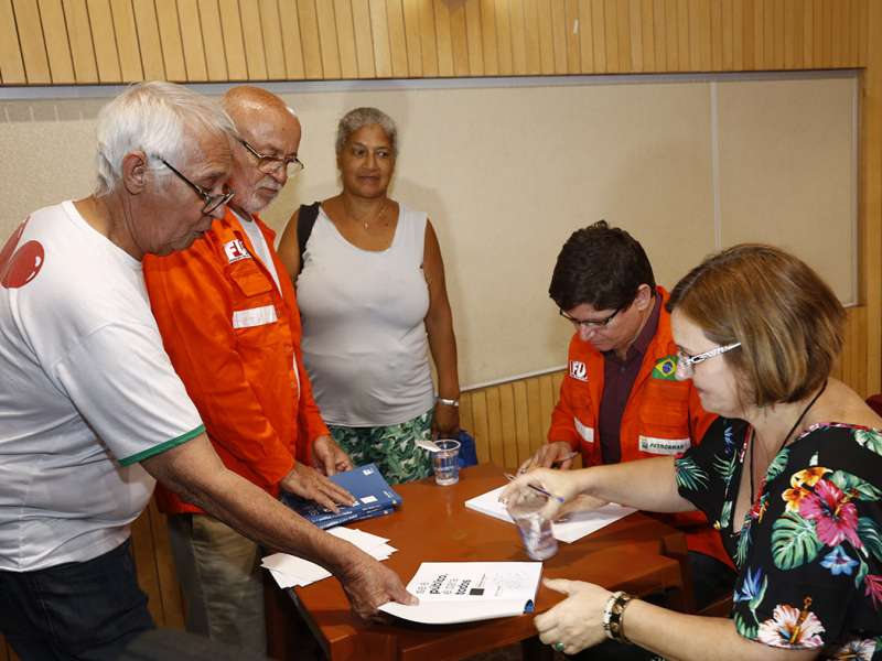 04-13-2018 lanamento do livro se publico 41