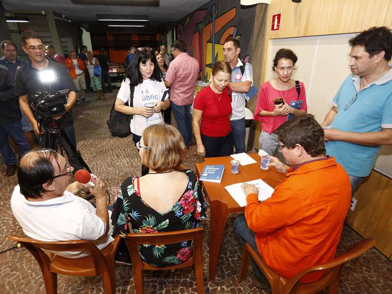 04-13-2018 lanamento do livro se publico 44