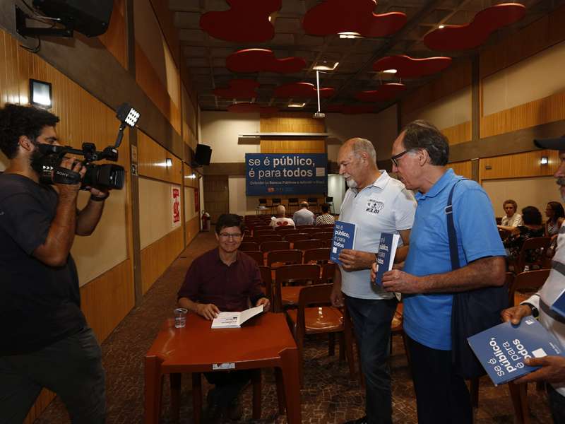 04-13-2018 lanamento do livro se publico 7