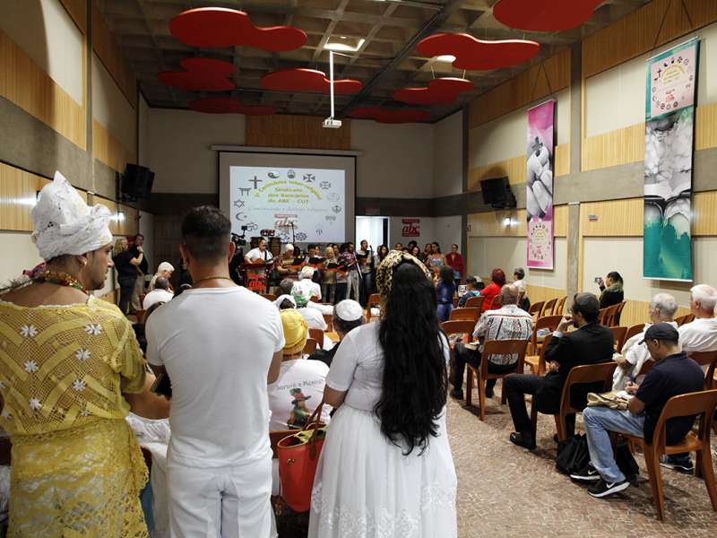 3º Celebração Inter-religioso realizado no Centro de Formação dos Bancários do ABC. Rua Xavier de Toledo, 264 - Centro de Santo André/SP. Brasil_07_12_2017. Fotos Dino Santos.