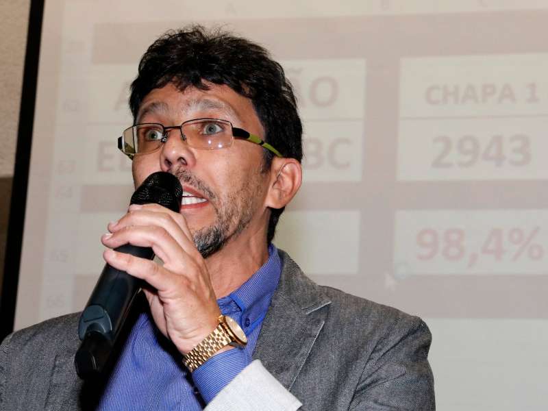 1411d857-a00d-4cc0-a0e1-7441f3b23270