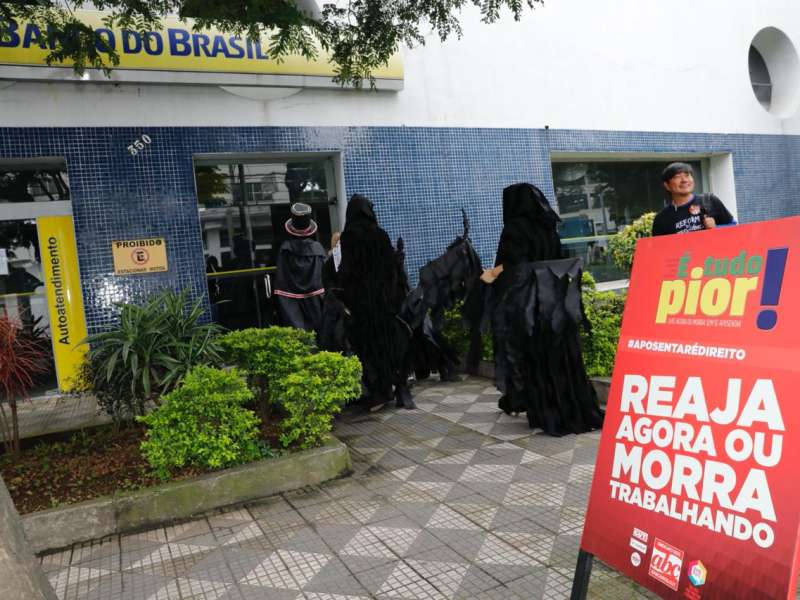 65a8a0b9-e6ac-408b-9ade-a5596a61f3f8