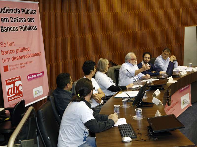 Audiência pública em defesa dos bancos públicos na Câmara Municipal de Santo André/SP. Brasil_19_09_2017. Fotos Dino Santos.