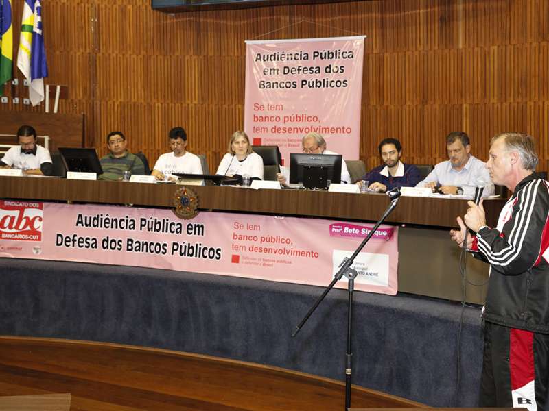 Audiência pública em defesa dos bancos públicos na Câmara Municipal de Santo André/SP. Brasil_19_09_2017. Fotos Dino Santos.