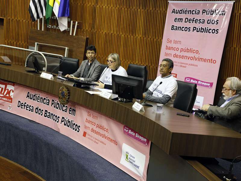 Audiência pública em defesa dos bancos públicos na Câmara Municipal de Santo André/SP. Brasil_19_09_2017. Fotos Dino Santos.