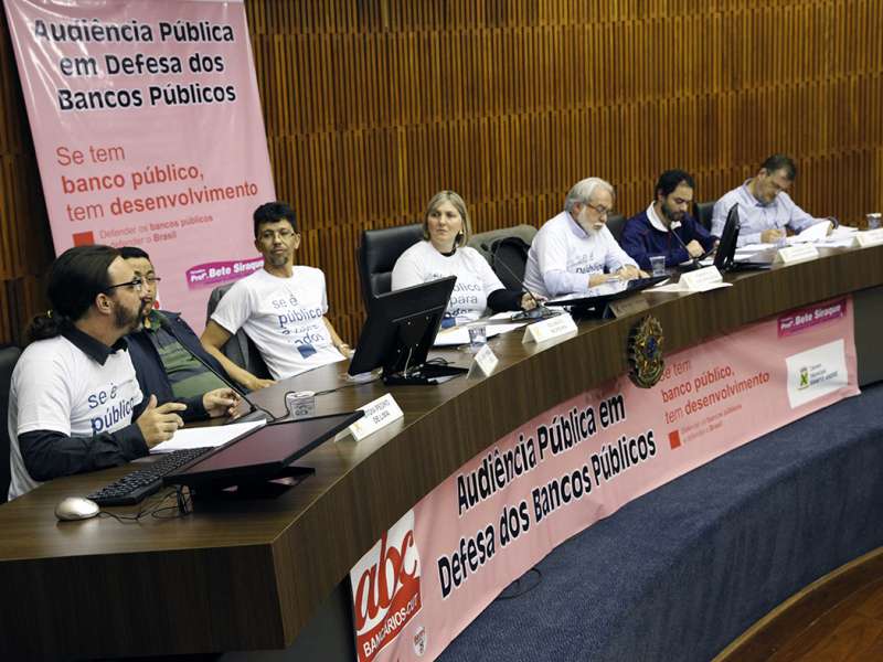 Audiência pública em defesa dos bancos públicos na Câmara Municipal de Santo André/SP. Brasil_19_09_2017. Fotos Dino Santos.