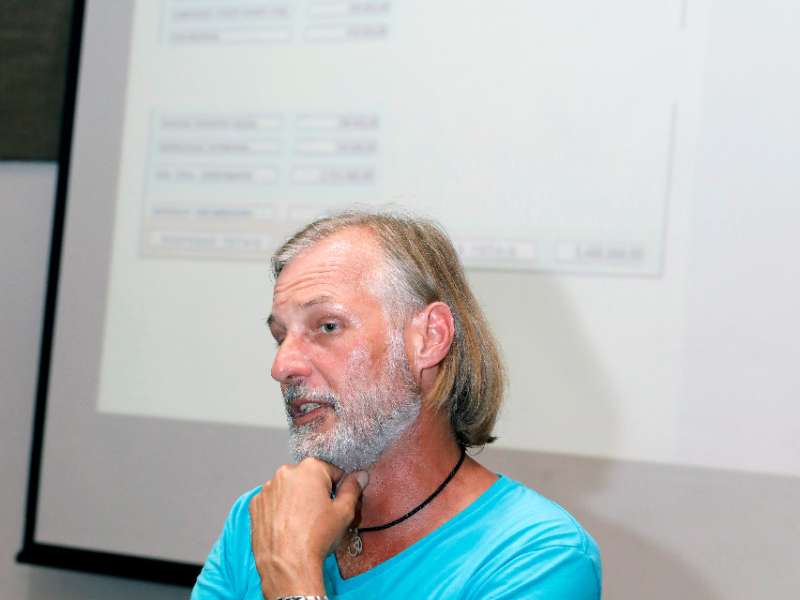 cdbb9f1f-97be-42a8-b068-2f9f00a49b1c