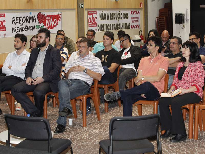 Debate sobre Saúde Caixa com Plínio Pavão (membro do GT Saúde Caixa) no Centro de Formação dos Bancários do ABC. Rua Xavier de Toledo, 268 - Centro de Santo André/SP. Brasil_26_09_2017. Fotos Dino Santos.