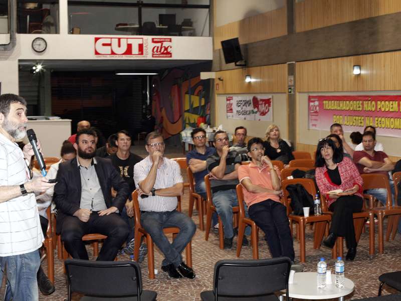 Debate sobre Saúde Caixa com Plínio Pavão (membro do GT Saúde Caixa) no Centro de Formação dos Bancários do ABC. Rua Xavier de Toledo, 268 - Centro de Santo André/SP. Brasil_26_09_2017. Fotos Dino Santos.