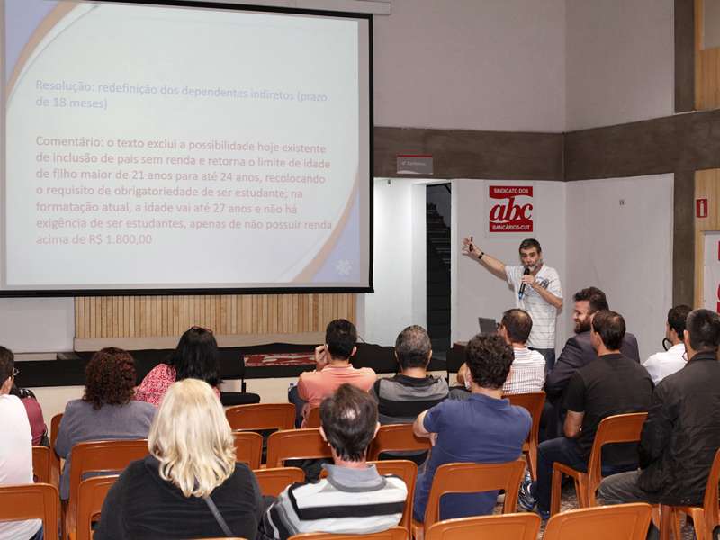 Debate sobre Saúde Caixa com Plínio Pavão (membro do GT Saúde Caixa) no Centro de Formação dos Bancários do ABC. Rua Xavier de Toledo, 268 - Centro de Santo André/SP. Brasil_26_09_2017. Fotos Dino Santos.