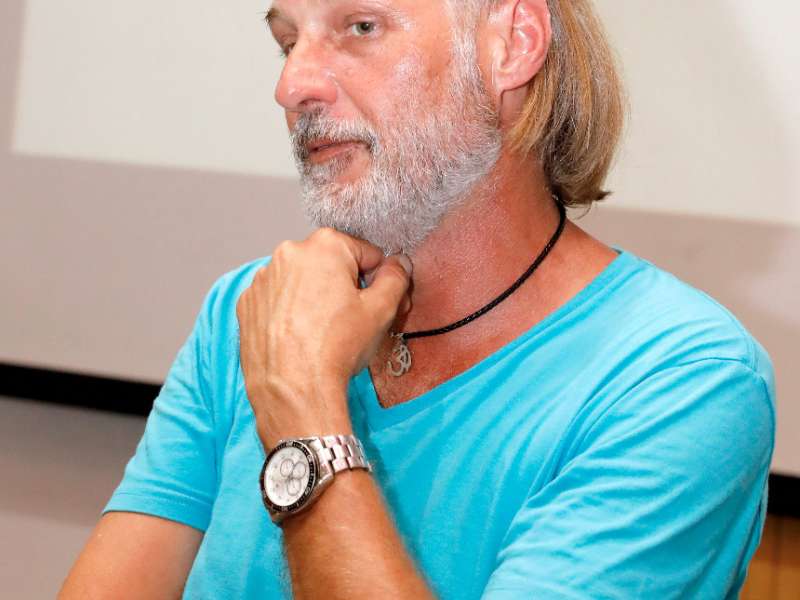 e54eccf4-8498-47dc-8c4f-5ec8a71ecd53