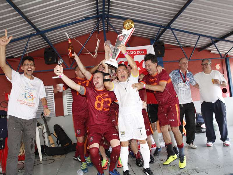 Final do campeonato de Futebol Society dos Bancários do ABC realizado no Top Spin & Big Ball. Avenida  Piraporinha, 414 - Planalto - São Bernardo/SP. Brasi_28_10_2017. Fotos Dino Santos.