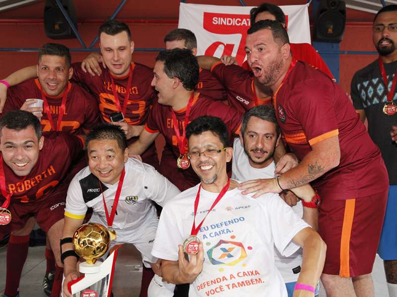 Final do campeonato de Futebol Society dos Bancários do ABC realizado no Top Spin & Big Ball. Avenida  Piraporinha, 414 - Planalto - São Bernardo/SP. Brasi_28_10_2017. Fotos Dino Santos.