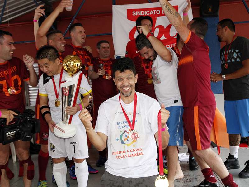 Final do campeonato de Futebol Society dos Bancários do ABC realizado no Top Spin & Big Ball. Avenida  Piraporinha, 414 - Planalto - São Bernardo/SP. Brasi_28_10_2017. Fotos Dino Santos.