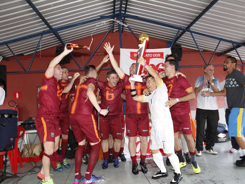Final do campeonato de Futebol Society dos Bancários do ABC realizado no Top Spin & Big Ball. Avenida  Piraporinha, 414 - Planalto - São Bernardo/SP. Brasi_28_10_2017. Fotos Dino Santos.