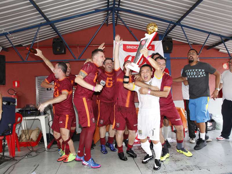 Final do campeonato de Futebol Society dos Bancários do ABC realizado no Top Spin & Big Ball. Avenida  Piraporinha, 414 - Planalto - São Bernardo/SP. Brasi_28_10_2017. Fotos Dino Santos.