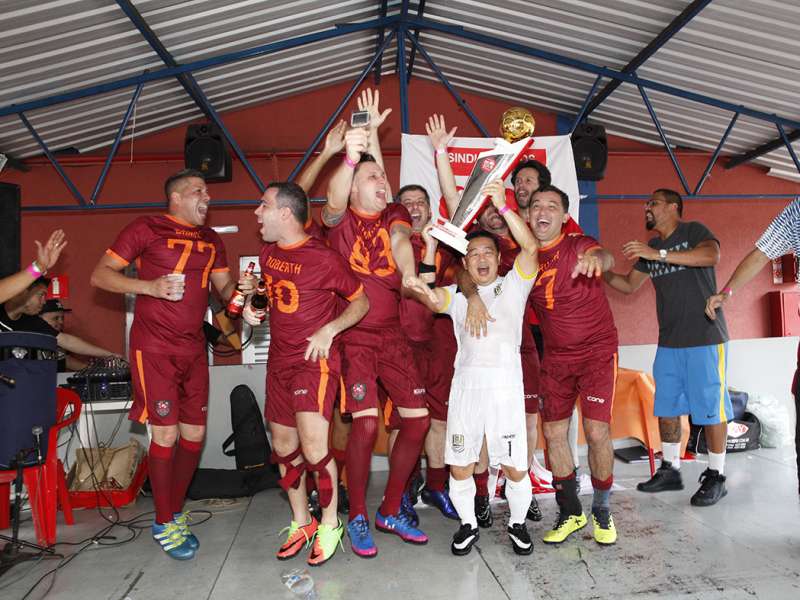 Final do campeonato de Futebol Society dos Bancários do ABC realizado no Top Spin & Big Ball. Avenida  Piraporinha, 414 - Planalto - São Bernardo/SP. Brasi_28_10_2017. Fotos Dino Santos.